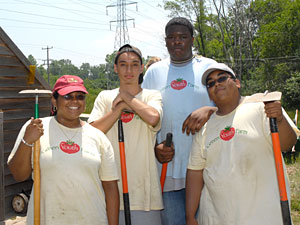 PHOTO: North Chicago Green Youth Farm
