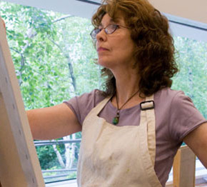 PHOTO: Painting in studio class
