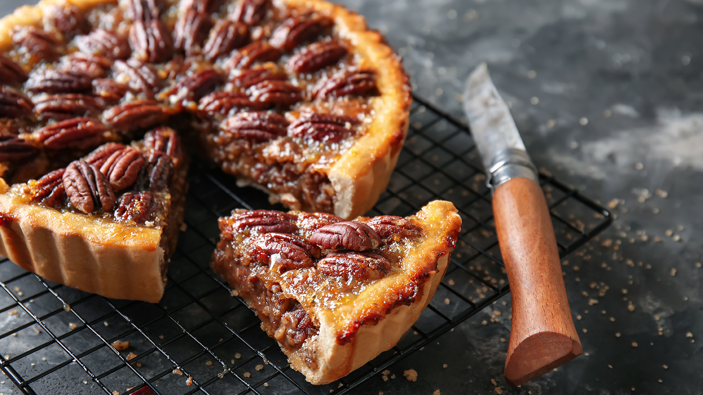 Pecan Pie With Kahlúa and Chocolate Chips