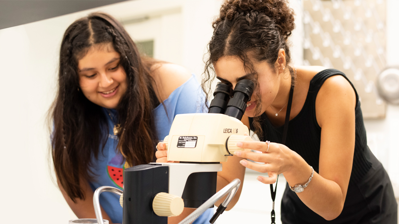 Science Training Next Leaders