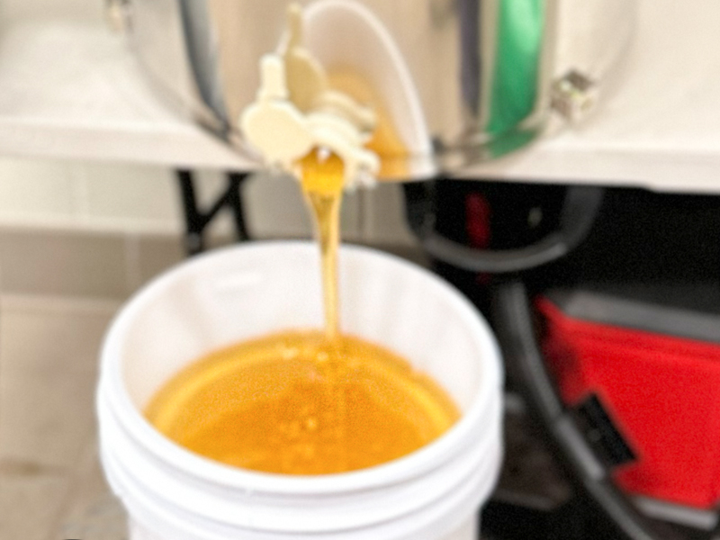 Extracting honey, final step