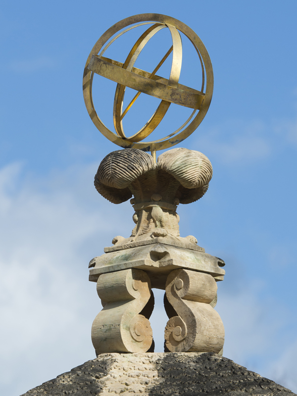 sculpture Gardian