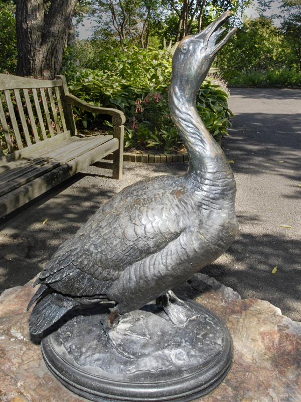 sculpture goose