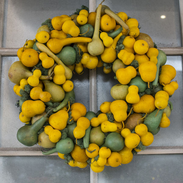 wreath: gourds