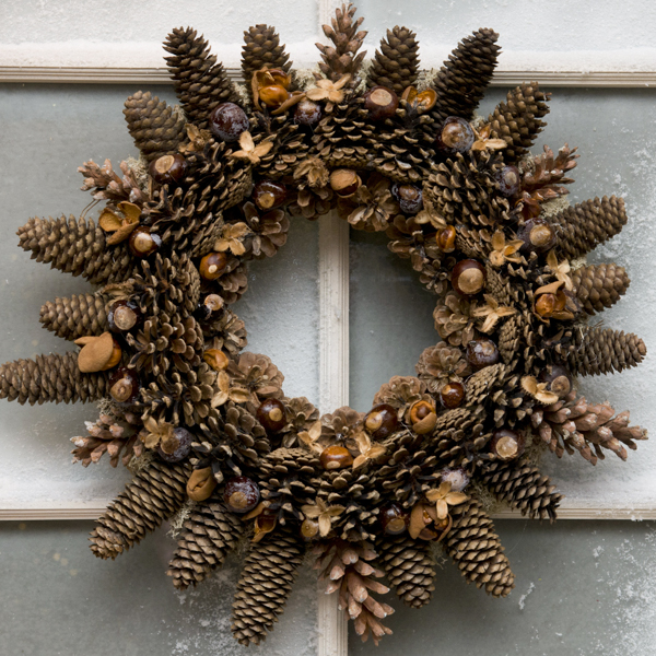 Wreath pinecone craft