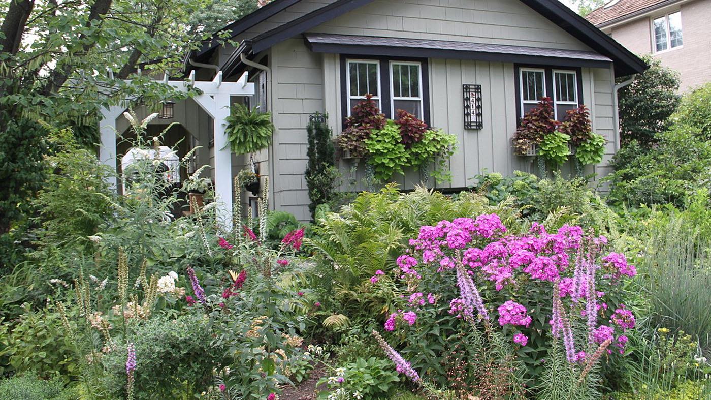 Bungalow Garden Design