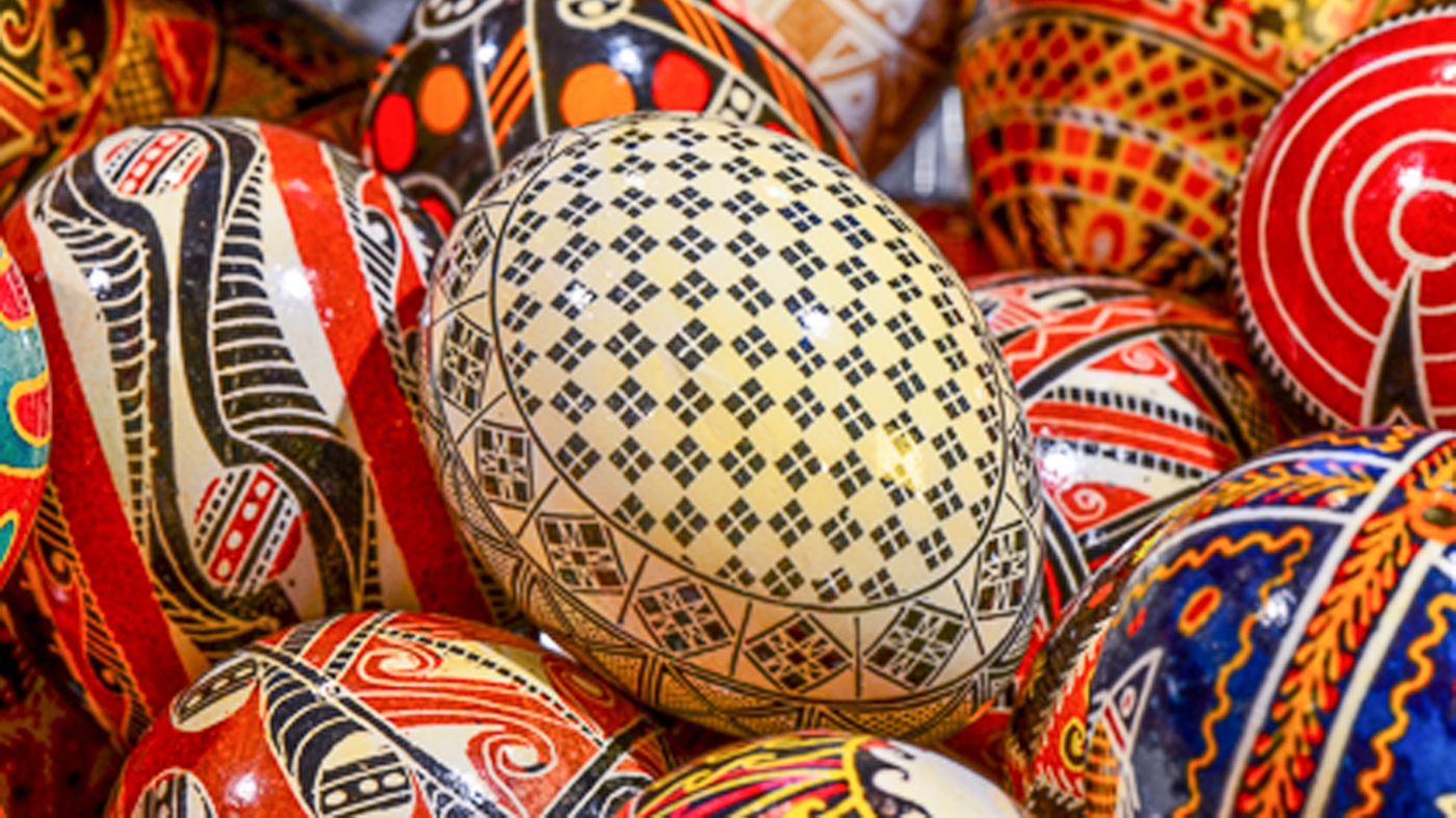 Learning Botanical Arts Egg Dying