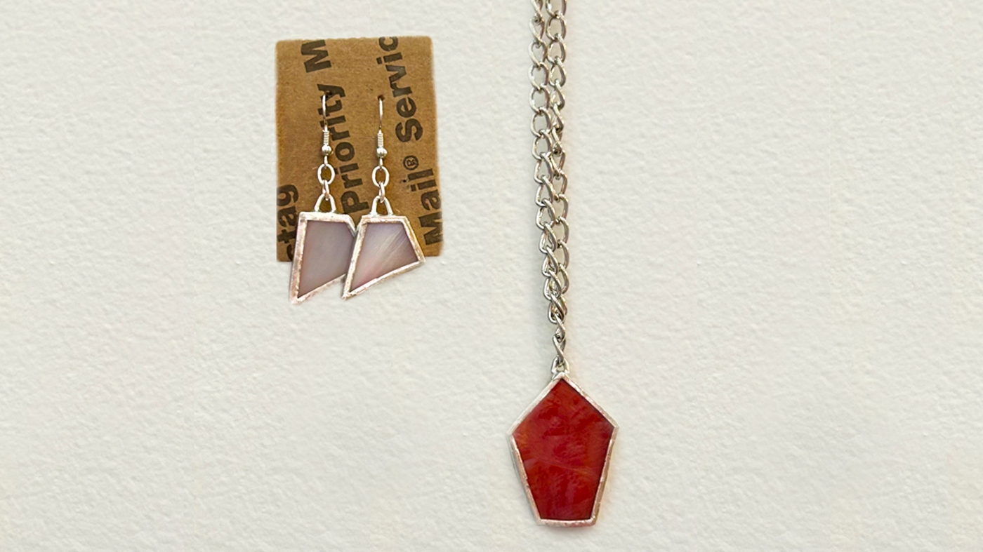 Learning Botanical Arts Stained Glass Jewelry