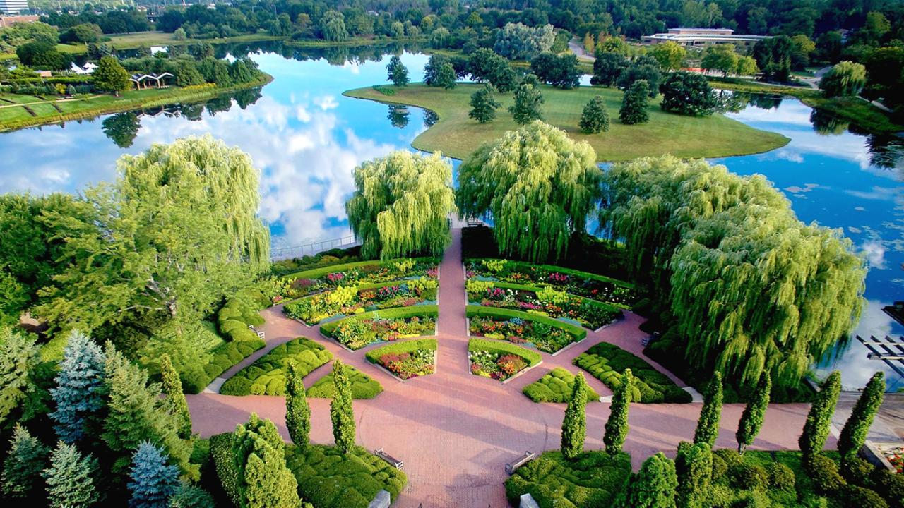The 10 Most Beautiful Botanical Gardens in the US 