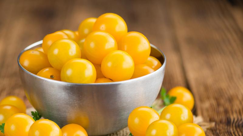 yellow tomato lemon grass